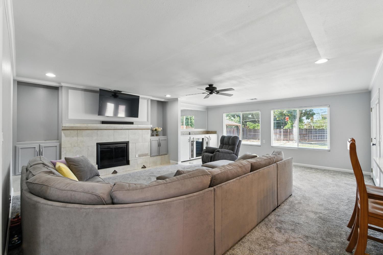 441 W Sample Ave, Fresno, CA 93704