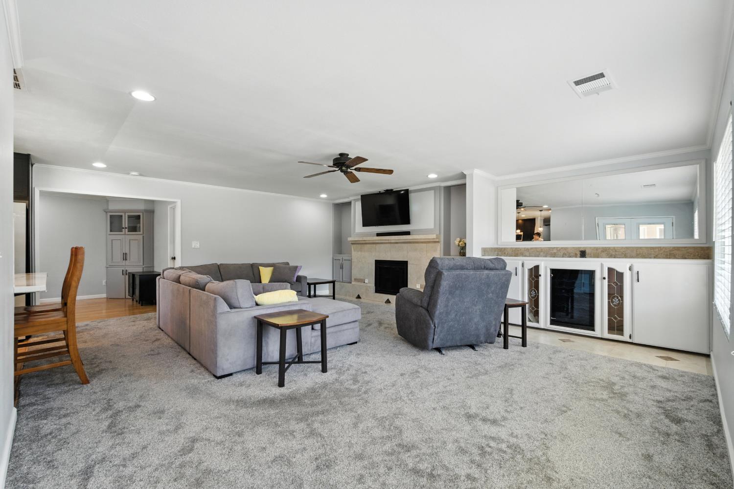 441 W Sample Ave, Fresno, CA 93704