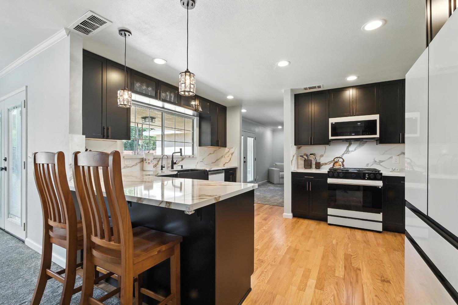 441 W Sample Ave, Fresno, CA 93704