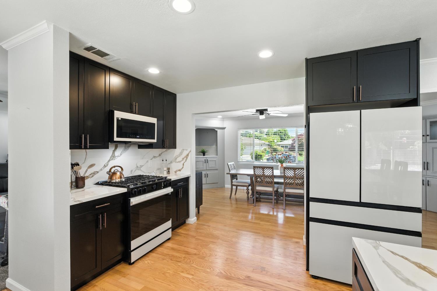 441 W Sample Ave, Fresno, CA 93704