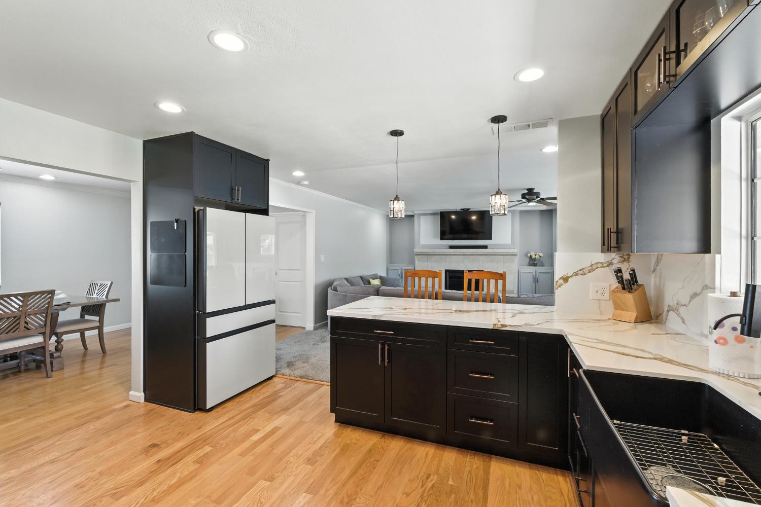 441 W Sample Ave, Fresno, CA 93704