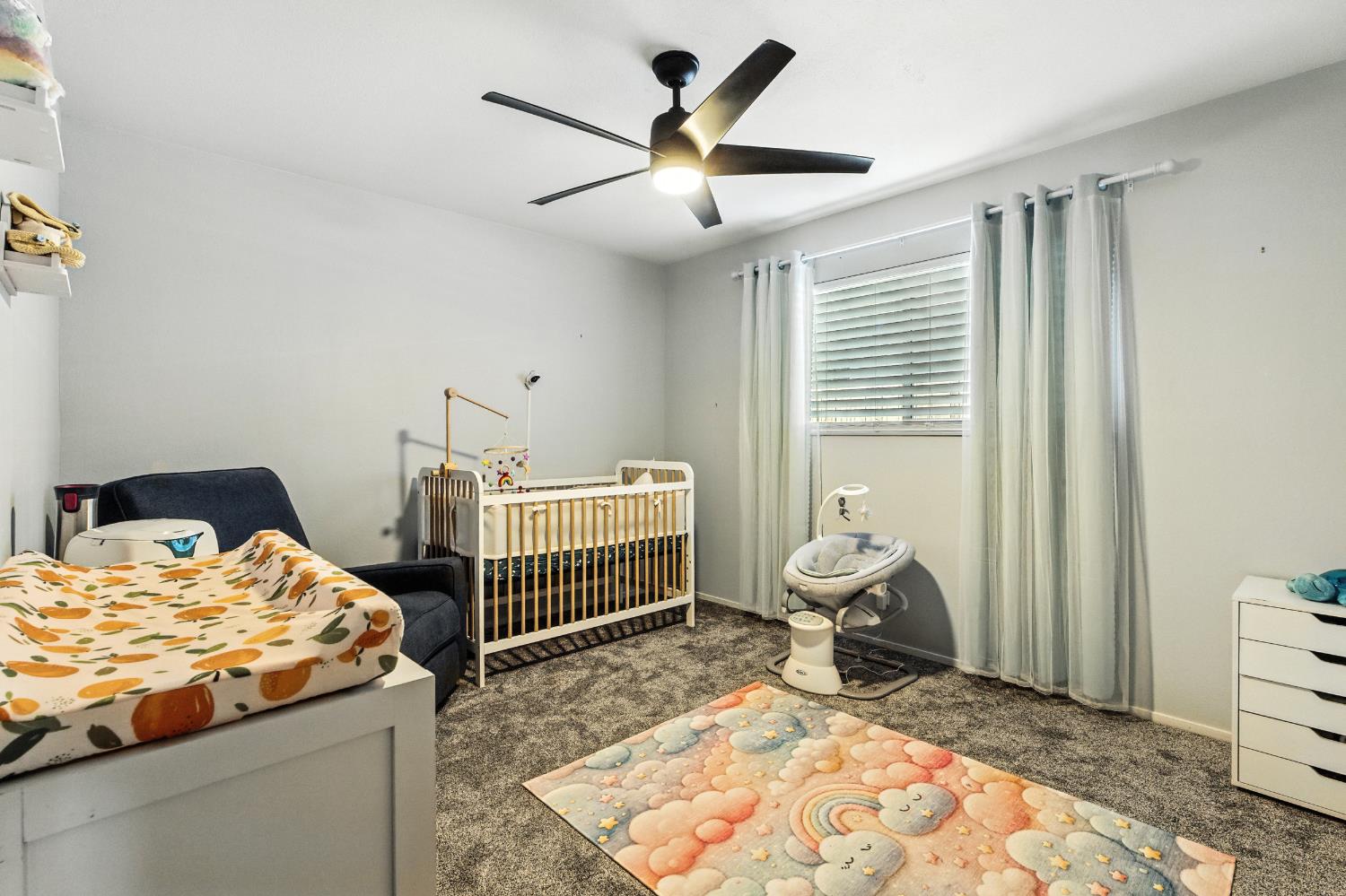 441 W Sample Ave, Fresno, CA 93704