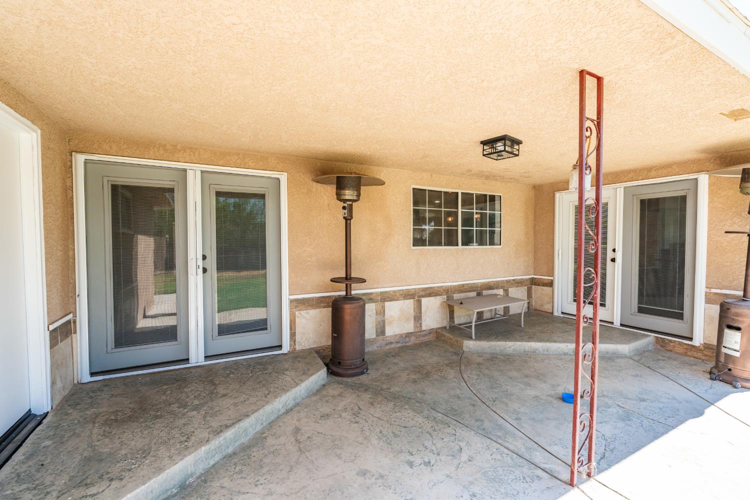 441 W Sample Ave, Fresno, CA 93704