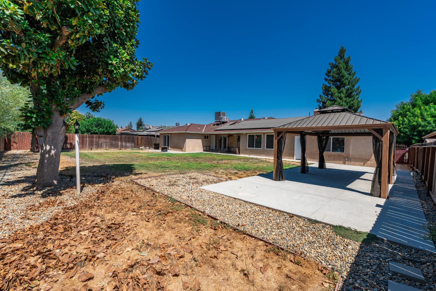 441 W Sample Ave, Fresno, CA 93704