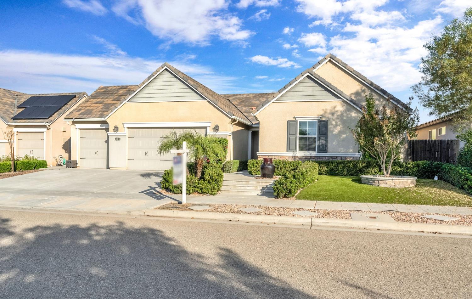 1347 N Redington Ave