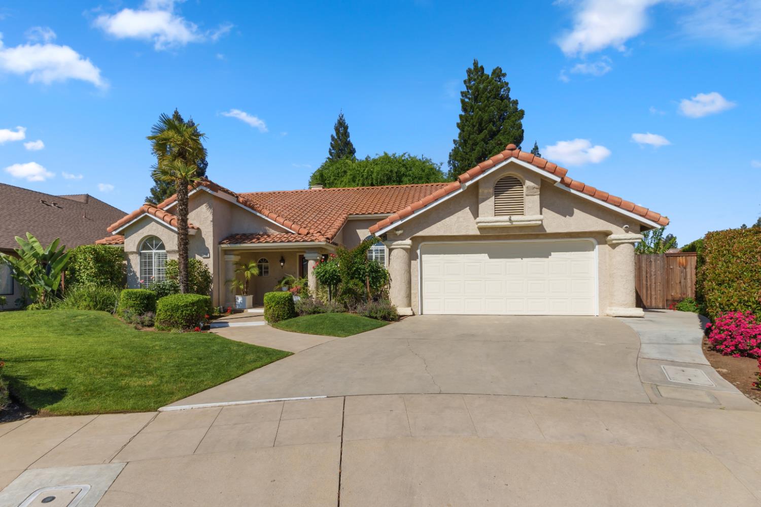 7273 N Durant Ave